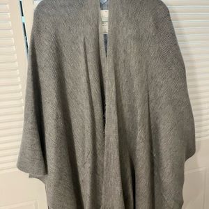 NWT Vince Camuto Grey Shawl